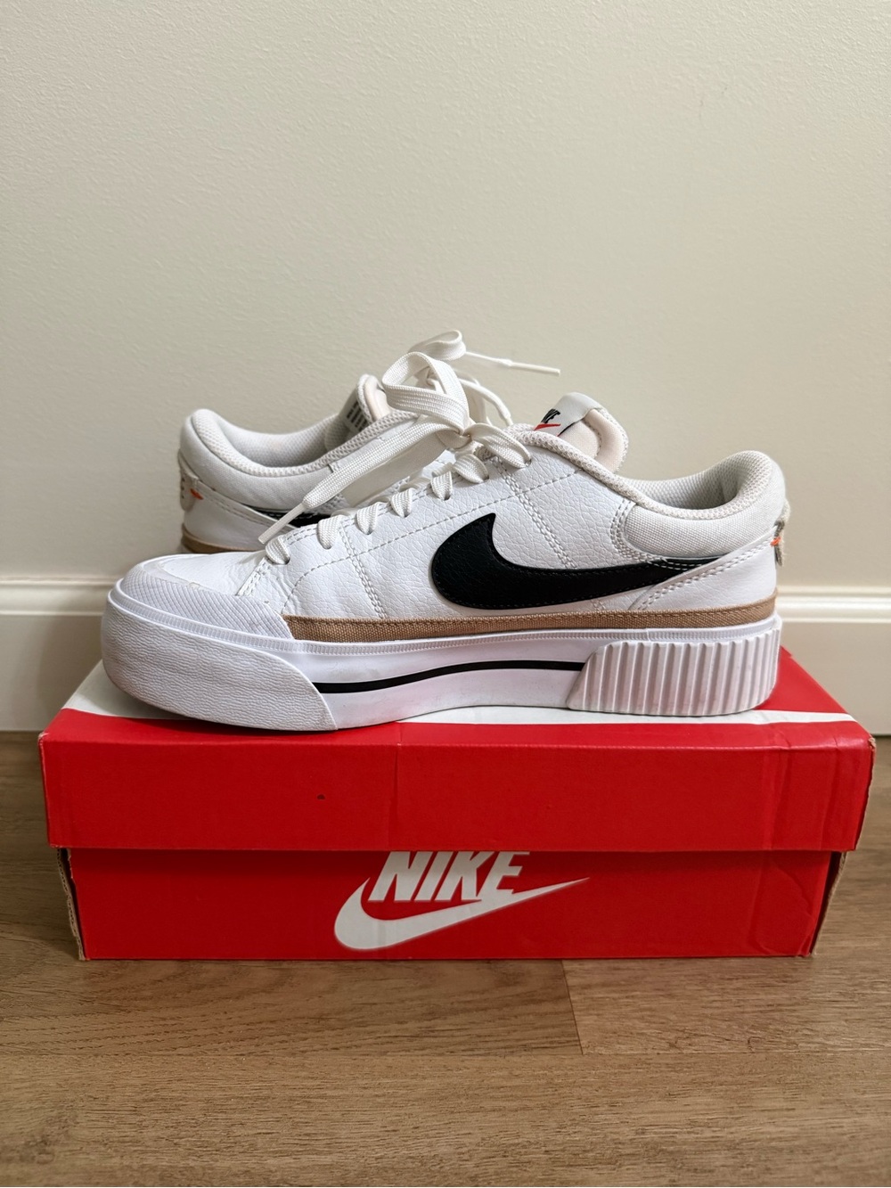 Nike Court Legacy Lift